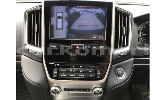 Acheter Import Voiture Toyota Land Cruiser Noir à Import - Dubai, Grande Comore Acheter Import Voiture Toyota Land Cruiser Noir à Import - Dubai, Grande Comore