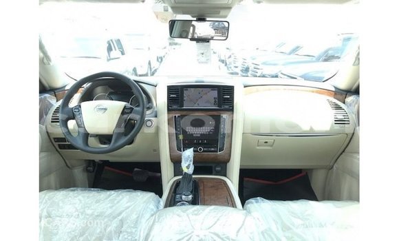 Buy Import Nissan Patrol White Car in Import - Dubai in Great Comore Buy Import Nissan Patrol White Car in Import - Dubai in Great Comore