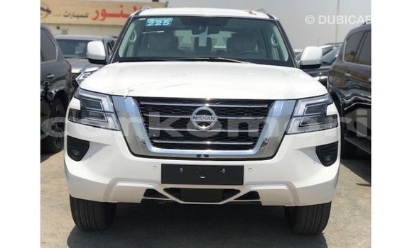 Buy Import Nissan Patrol White Car in Import - Dubai in Great Comore Buy Import Nissan Patrol White Car in Import - Dubai in Great Comore