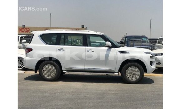 Buy Import Nissan Patrol White Car in Import - Dubai in Great Comore Buy Import Nissan Patrol White Car in Import - Dubai in Great Comore