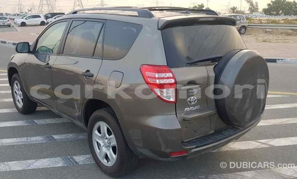 Acheter Import Voiture Toyota 4Runner Marron à Import - Dubai, Grande Comore Acheter Import Voiture Toyota 4Runner Marron à Import - Dubai, Grande Comore