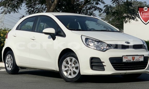 Acheter Import Voiture Kia Rio Blanc à Import - Dubai, Grande Comore