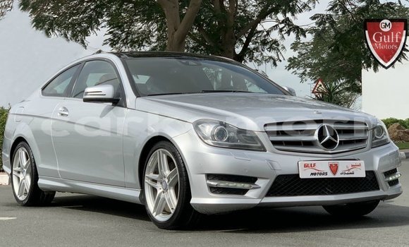 Buy Import Mercedes-Benz 190 Other Car in Import - Dubai in Great Comore Buy Import Mercedes-Benz 190 Other Car in Import - Dubai in Great Comore