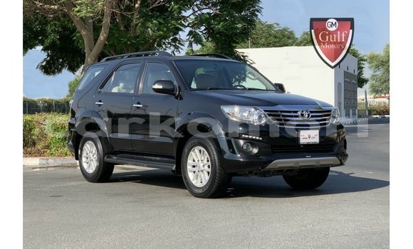 Acheter Import Voiture Toyota Fortuner Noir à Import - Dubai, Grande Comore Acheter Import Voiture Toyota Fortuner Noir à Import - Dubai, Grande Comore