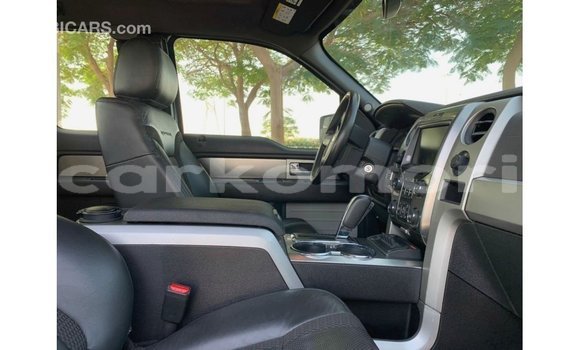 Buy Import Ford Club Wagon Beige Car in Import - Dubai in Great Comore Buy Import Ford Club Wagon Beige Car in Import - Dubai in Great Comore