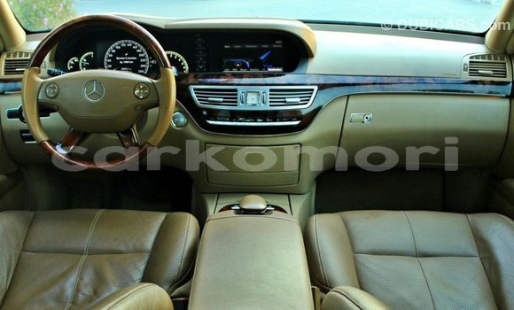 Buy Import Mercedes-Benz 200 Blue Car in Import - Dubai in Great Comore Buy Import Mercedes-Benz 200 Blue Car in Import - Dubai in Great Comore