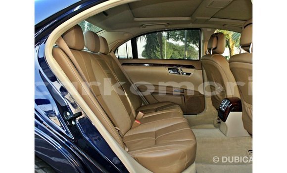 Buy Import Mercedes-Benz 200 Blue Car in Import - Dubai in Great Comore Buy Import Mercedes-Benz 200 Blue Car in Import - Dubai in Great Comore