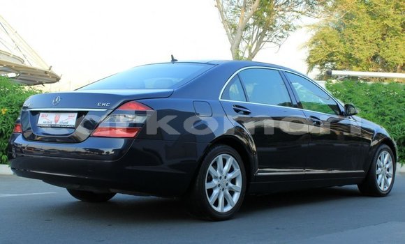 Buy Import Mercedes-Benz 200 Blue Car in Import - Dubai in Great Comore Buy Import Mercedes-Benz 200 Blue Car in Import - Dubai in Great Comore