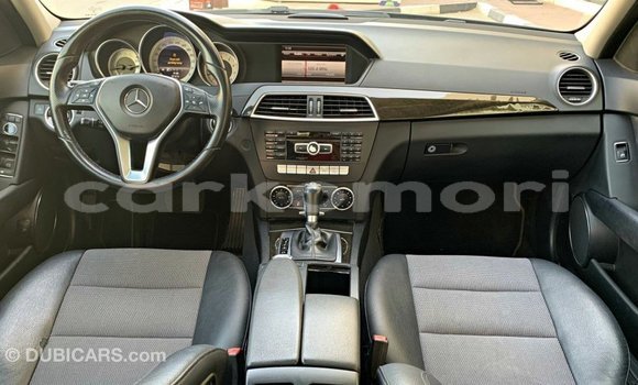 Buy Import Mercedes-Benz 200 Blue Car in Import - Dubai in Great Comore Buy Import Mercedes-Benz 200 Blue Car in Import - Dubai in Great Comore
