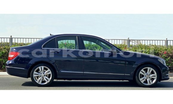 Buy Import Mercedes-Benz 200 Blue Car in Import - Dubai in Great Comore Buy Import Mercedes-Benz 200 Blue Car in Import - Dubai in Great Comore