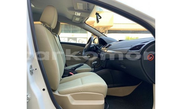 Buy Import Renault Fluence White Car in Import - Dubai in Great Comore Buy Import Renault Fluence White Car in Import - Dubai in Great Comore