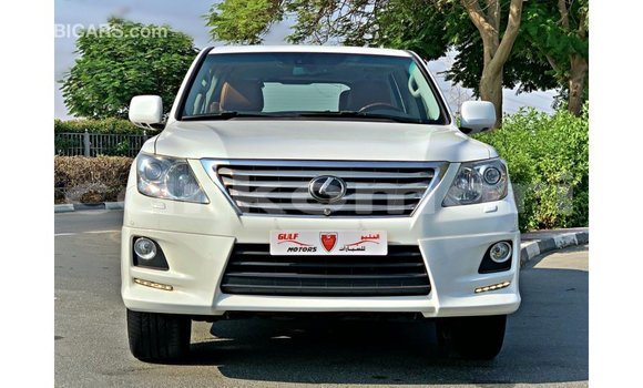 Buy Import Lexus LX White Car in Import - Dubai in Great Comore Buy Import Lexus LX White Car in Import - Dubai in Great Comore