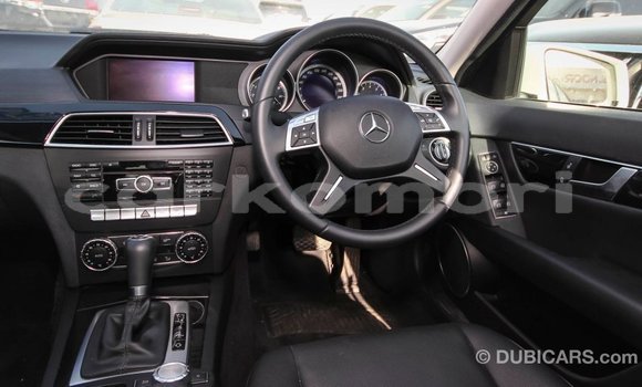 Buy Import Mercedes-Benz 200 White Car in Import - Dubai in Great Comore Buy Import Mercedes-Benz 200 White Car in Import - Dubai in Great Comore