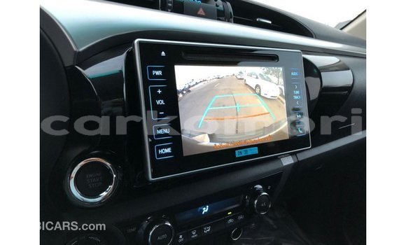 Acheter Import Voiture Toyota Hilux Noir à Import - Dubai, Grande Comore Acheter Import Voiture Toyota Hilux Noir à Import - Dubai, Grande Comore