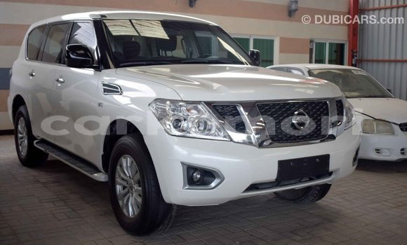 Acheter Import Voiture Nissan Patrol Blanc à Import - Dubai, Grande Comore Acheter Import Voiture Nissan Patrol Blanc à Import - Dubai, Grande Comore