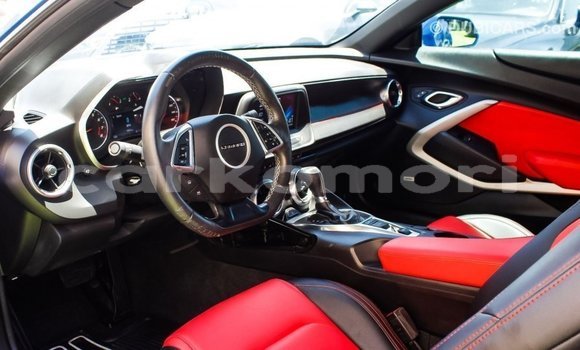 Acheter Import Voiture Chevrolet Camaro Bleu à Import - Dubai, Grande Comore Acheter Import Voiture Chevrolet Camaro Bleu à Import - Dubai, Grande Comore
