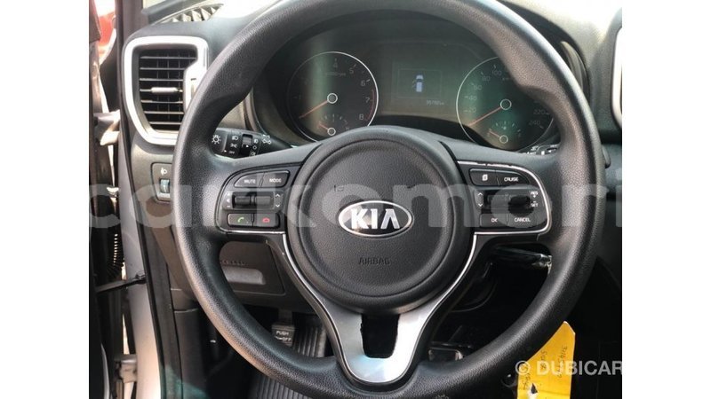Big with watermark kia sportage grande comore import dubai 3274
