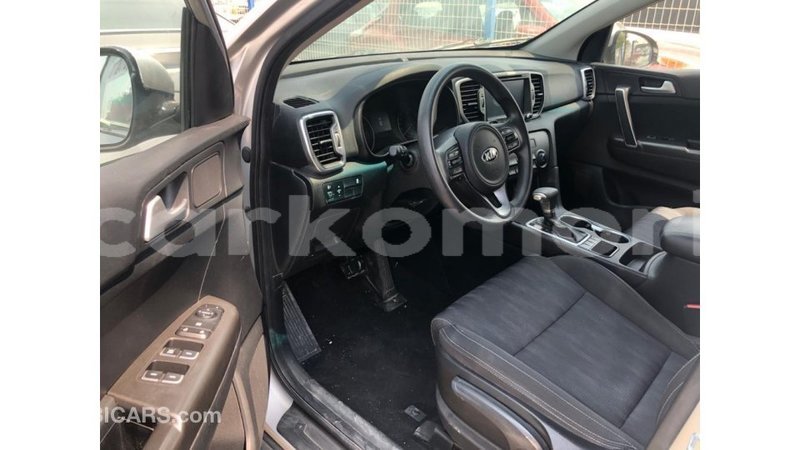 Big with watermark kia sportage great comore import dubai 3274