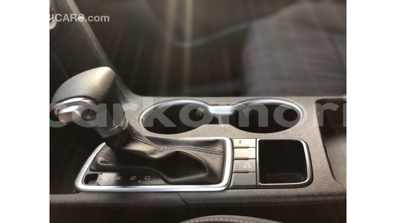 Big with watermark kia sportage great comore import dubai 3274