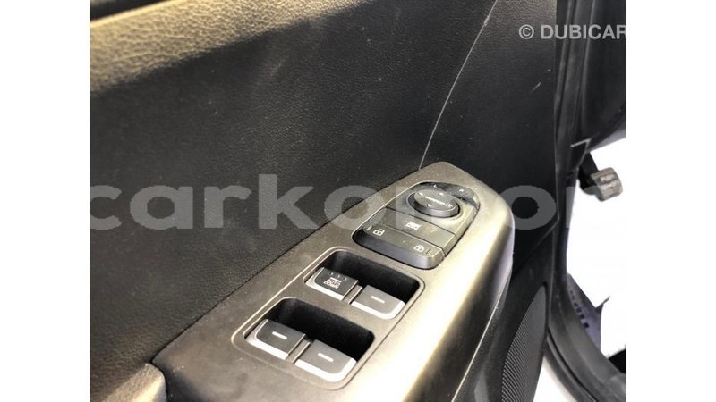 Big with watermark kia sportage grande comore import dubai 3274