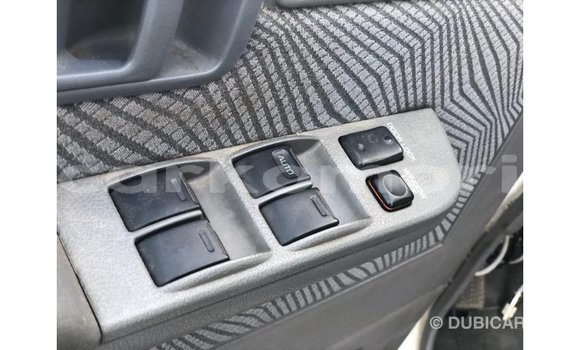 Acheter Import Voiture Toyota Land Cruiser Blanc à Import - Dubai, Grande Comore Acheter Import Voiture Toyota Land Cruiser Blanc à Import - Dubai, Grande Comore