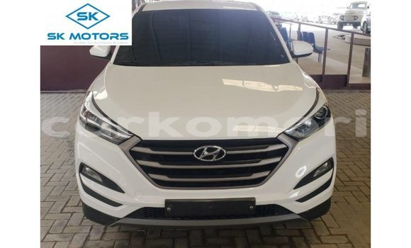 Buy Import Hyundai Tucson White Car in Import - Dubai in Great Comore Buy Import Hyundai Tucson White Car in Import - Dubai in Great Comore