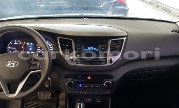 Buy Import Hyundai Tucson White Car in Import - Dubai in Great Comore Buy Import Hyundai Tucson White Car in Import - Dubai in Great Comore