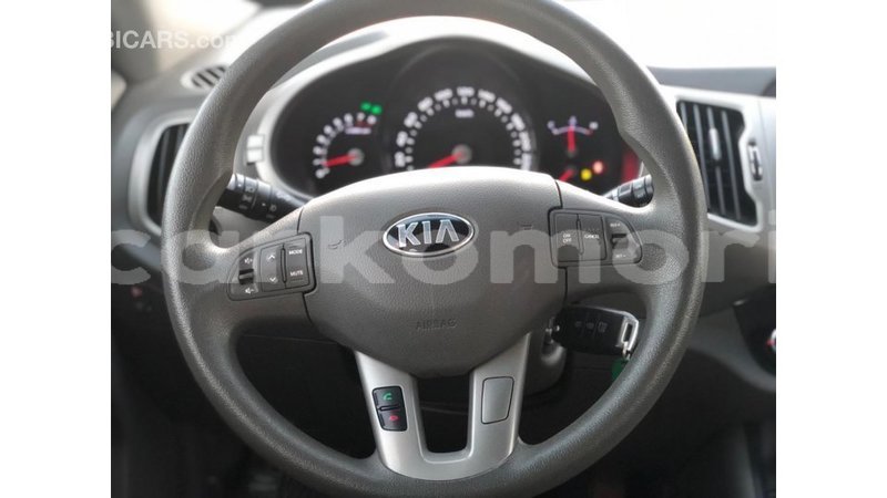 Big with watermark kia sportage grande comore import dubai 3284