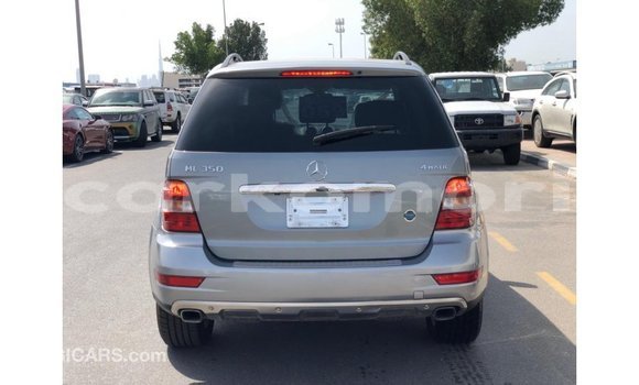 Acheter Import Voiture Mercedes-Benz 190 Autre à Import - Dubai, Grande Comore Acheter Import Voiture Mercedes-Benz 190 Autre à Import - Dubai, Grande Comore