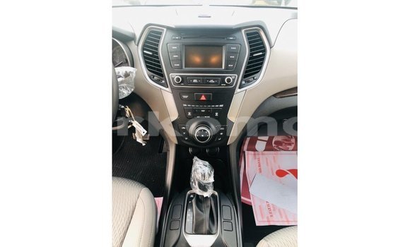Buy Import Hyundai Santa Fe Other Car in Import - Dubai in Great Comore Buy Import Hyundai Santa Fe Other Car in Import - Dubai in Great Comore