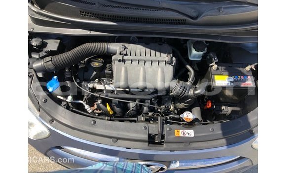 Acheter Import Voiture Hyundai i10 Bleu à Import - Dubai, Grande Comore Acheter Import Voiture Hyundai i10 Bleu à Import - Dubai, Grande Comore