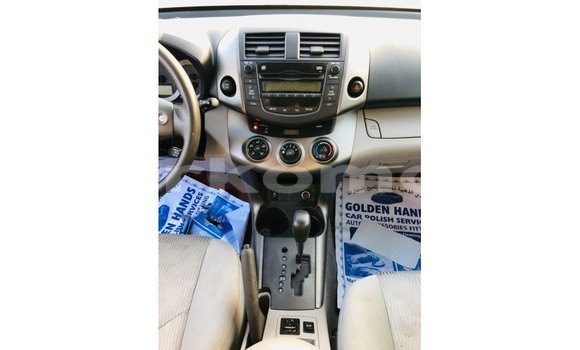 Acheter Import Voiture Toyota 4Runner Rouge à Import - Dubai, Grande Comore Acheter Import Voiture Toyota 4Runner Rouge à Import - Dubai, Grande Comore