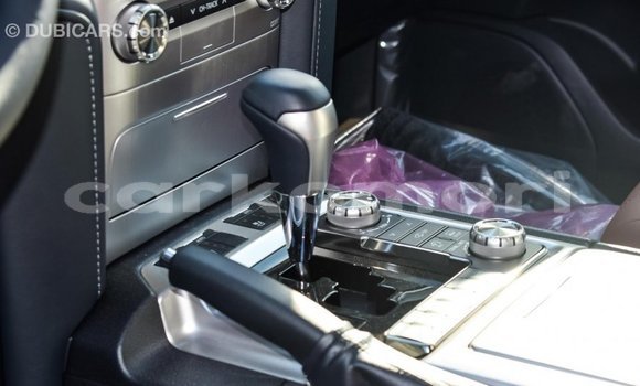 Buy Import Toyota Land Cruiser White Car in Import - Dubai in Great Comore Buy Import Toyota Land Cruiser White Car in Import - Dubai in Great Comore