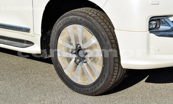 Buy Import Toyota Land Cruiser White Car in Import - Dubai in Great Comore Buy Import Toyota Land Cruiser White Car in Import - Dubai in Great Comore