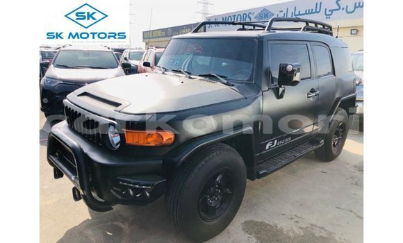 Acheter Import Voiture Toyota FJ Cruiser Noir à Import - Dubai, Grande Comore