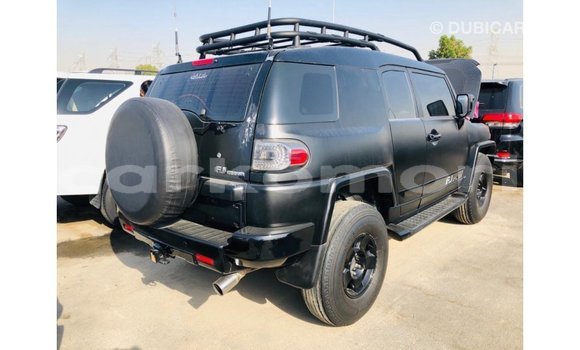 Acheter Import Voiture Toyota FJ Cruiser Noir à Import - Dubai, Grande Comore Acheter Import Voiture Toyota FJ Cruiser Noir à Import - Dubai, Grande Comore