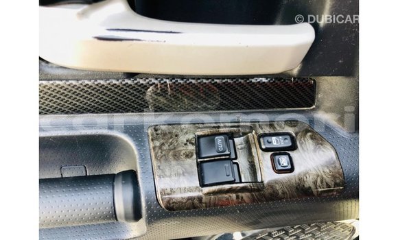 Acheter Import Voiture Toyota FJ Cruiser Noir à Import - Dubai, Grande Comore Acheter Import Voiture Toyota FJ Cruiser Noir à Import - Dubai, Grande Comore