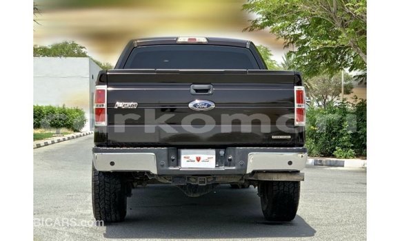 Acheter Import Voiture Ford Club Wagon Marron à Import - Dubai, Grande Comore Acheter Import Voiture Ford Club Wagon Marron à Import - Dubai, Grande Comore