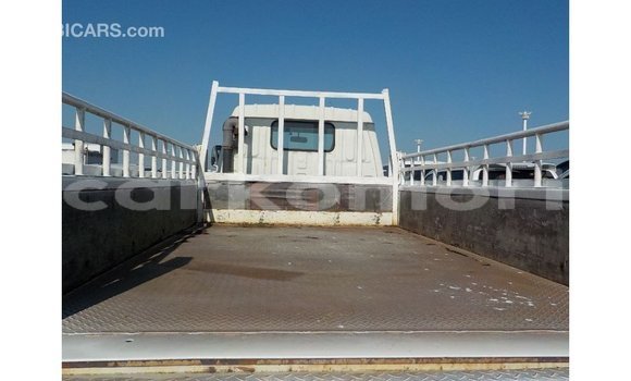 Acheter Import Voiture Toyota Dyna Blanc à Import - Dubai, Grande Comore Acheter Import Voiture Toyota Dyna Blanc à Import - Dubai, Grande Comore