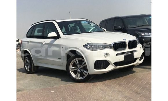 Acheter Import Voiture BMW X5 Blanc à Import - Dubai, Grande Comore