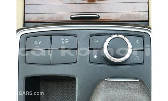 Acheter Import Voiture Mercedes-Benz 190 Blanc à Import - Dubai, Grande Comore Acheter Import Voiture Mercedes-Benz 190 Blanc à Import - Dubai, Grande Comore