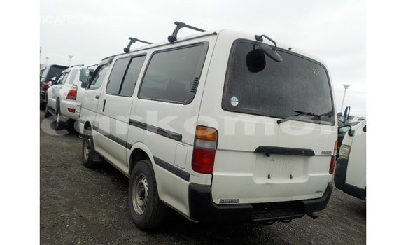 Acheter Import Voiture Toyota Hiace Blanc à Import - Dubai, Grande Comore Acheter Import Voiture Toyota Hiace Blanc à Import - Dubai, Grande Comore
