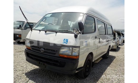 Acheter Import Voiture Toyota Hiace Blanc à Import - Dubai, Grande Comore Acheter Import Voiture Toyota Hiace Blanc à Import - Dubai, Grande Comore