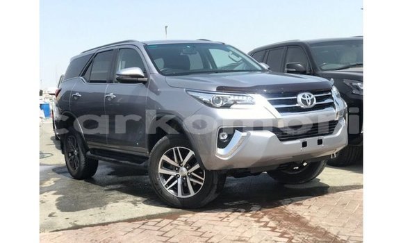 Acheter Import Voiture Toyota Fortuner Autre à Import - Dubai, Grande Comore Acheter Import Voiture Toyota Fortuner Autre à Import - Dubai, Grande Comore