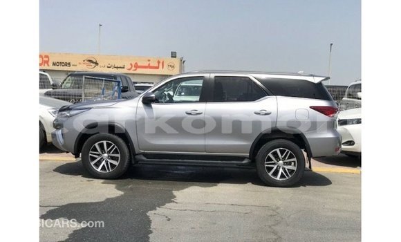Acheter Import Voiture Toyota Fortuner Autre à Import - Dubai, Grande Comore Acheter Import Voiture Toyota Fortuner Autre à Import - Dubai, Grande Comore