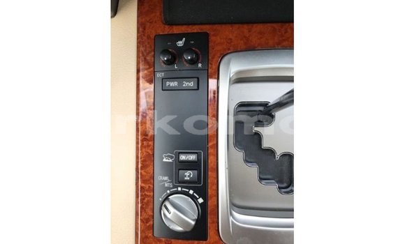 Buy Import Toyota Land Cruiser Red Car in Import - Dubai in Great Comore Buy Import Toyota Land Cruiser Red Car in Import - Dubai in Great Comore