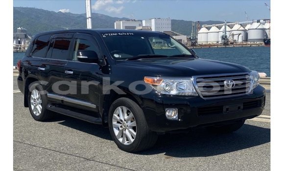 Buy Import Toyota Land Cruiser Black Car in Import - Dubai in Great Comore Buy Import Toyota Land Cruiser Black Car in Import - Dubai in Great Comore