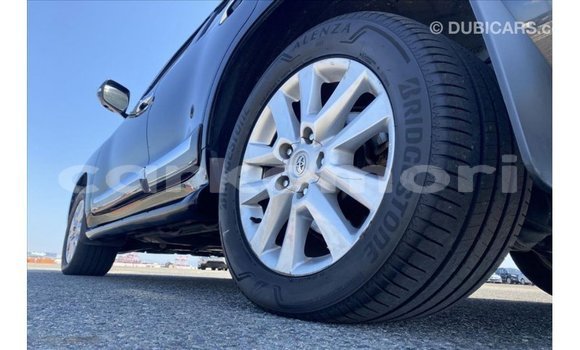 Buy Import Toyota Land Cruiser Black Car in Import - Dubai in Great Comore Buy Import Toyota Land Cruiser Black Car in Import - Dubai in Great Comore