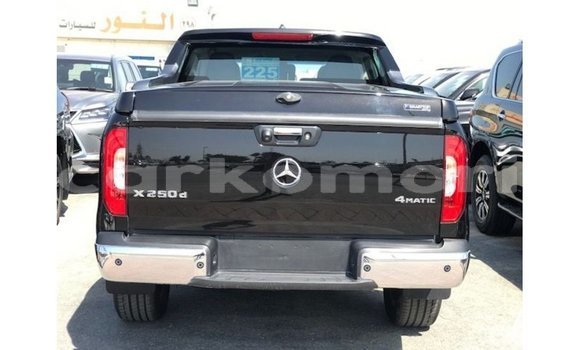 Buy Import Mercedes-Benz 250 Black Car in Import - Dubai in Great Comore Buy Import Mercedes-Benz 250 Black Car in Import - Dubai in Great Comore