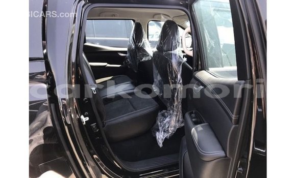 Buy Import Mercedes-Benz 250 Black Car in Import - Dubai in Great Comore Buy Import Mercedes-Benz 250 Black Car in Import - Dubai in Great Comore
